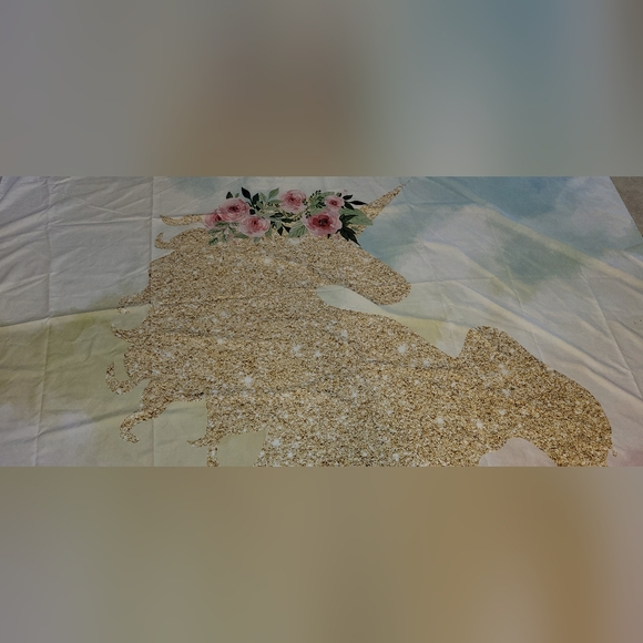 Unicorn backdrop 4ft 8 inches in length 6ft 10 inches Width - Picture 6 of 6